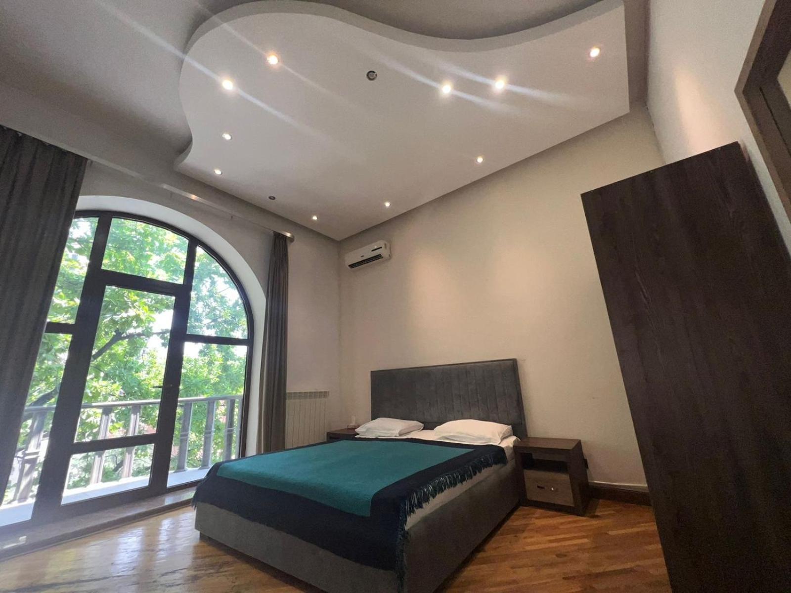 Saryan Hotel Yerevan Luaran gambar